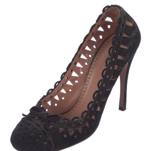 ALAÏA Black Suede Laser-Cut Bow Heels | IT 38.5 (US 8.5) | Designer Heels - Picture 2 of 5